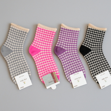Load image into Gallery viewer, Average Joe Checked Socks