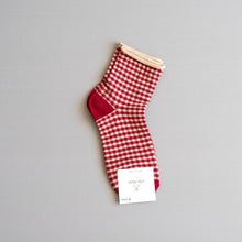 Load image into Gallery viewer, Average Joe Checked Socks