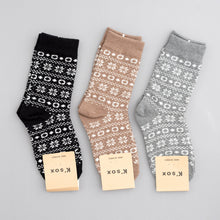 Load image into Gallery viewer, Women Winter Wonder Wonderland Socks