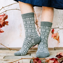 Load image into Gallery viewer, Women Winter Wonder Wonderland Socks