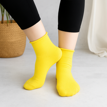 Load image into Gallery viewer, No-Squeeze Basics Socks Set of 5
