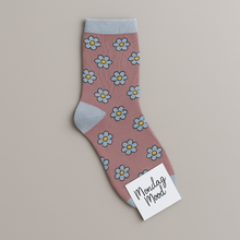 Load image into Gallery viewer, Women Flowers Blooming Socks
