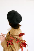Load image into Gallery viewer, Women French Wool Beret Hats
