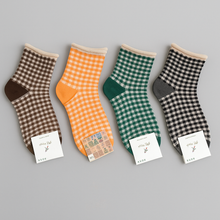 Load image into Gallery viewer, Average Joe Checked Socks
