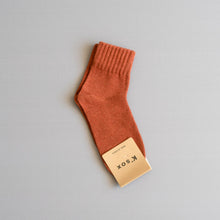 Load image into Gallery viewer, Women Fitted &amp; Knitted Socks
